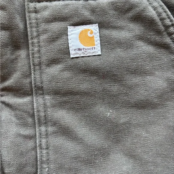 Carhartt Women’s Dark Olive Green Vest size medium - Picture 3 of 3